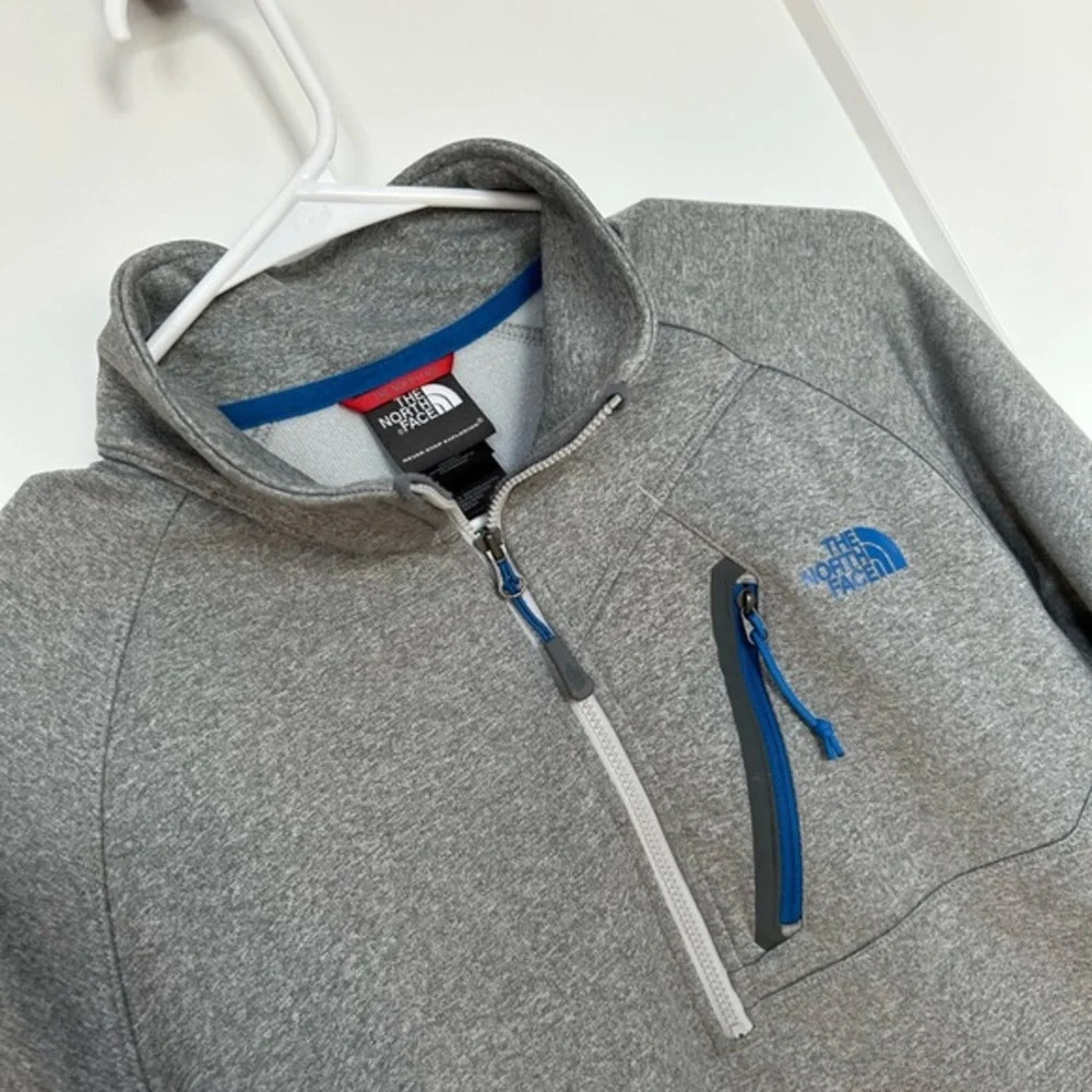 northface quarter zip‎ shirt